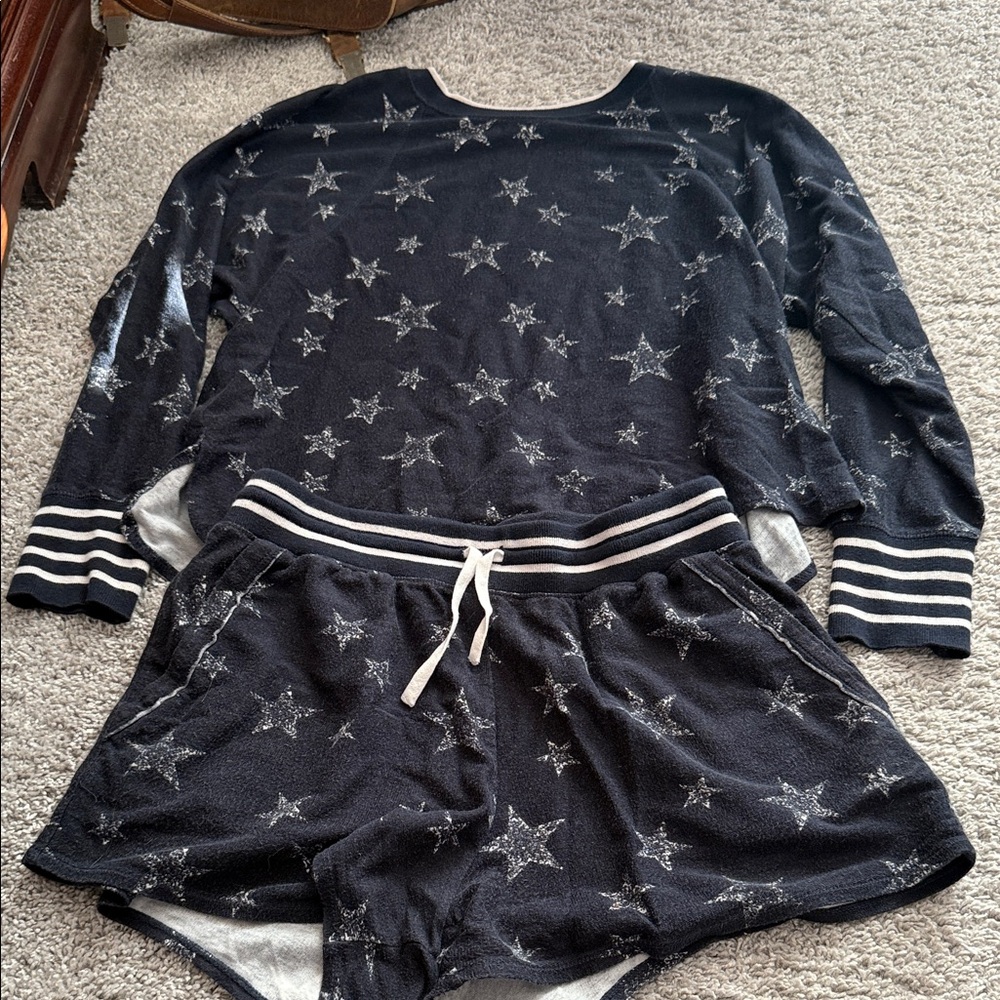 Splendid shorts and long sleeve loungewear set size M